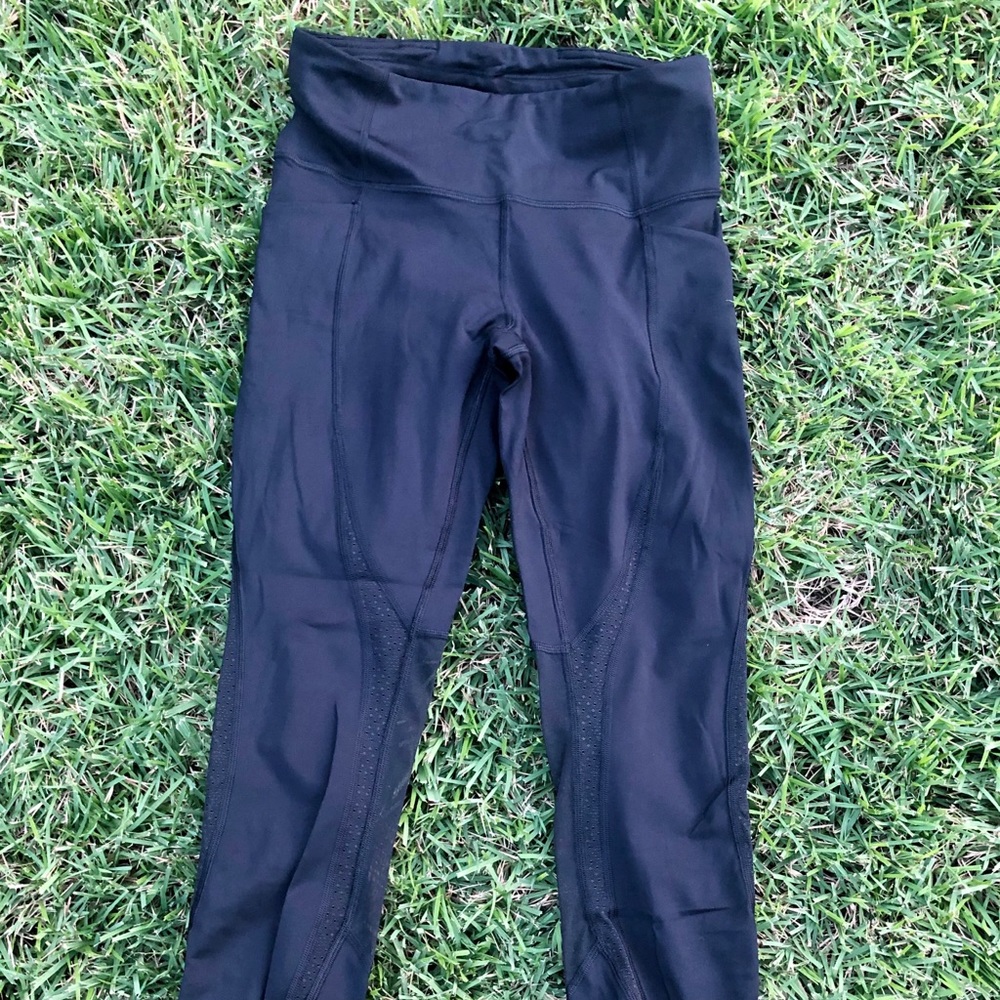 Lululemon leggings size 6